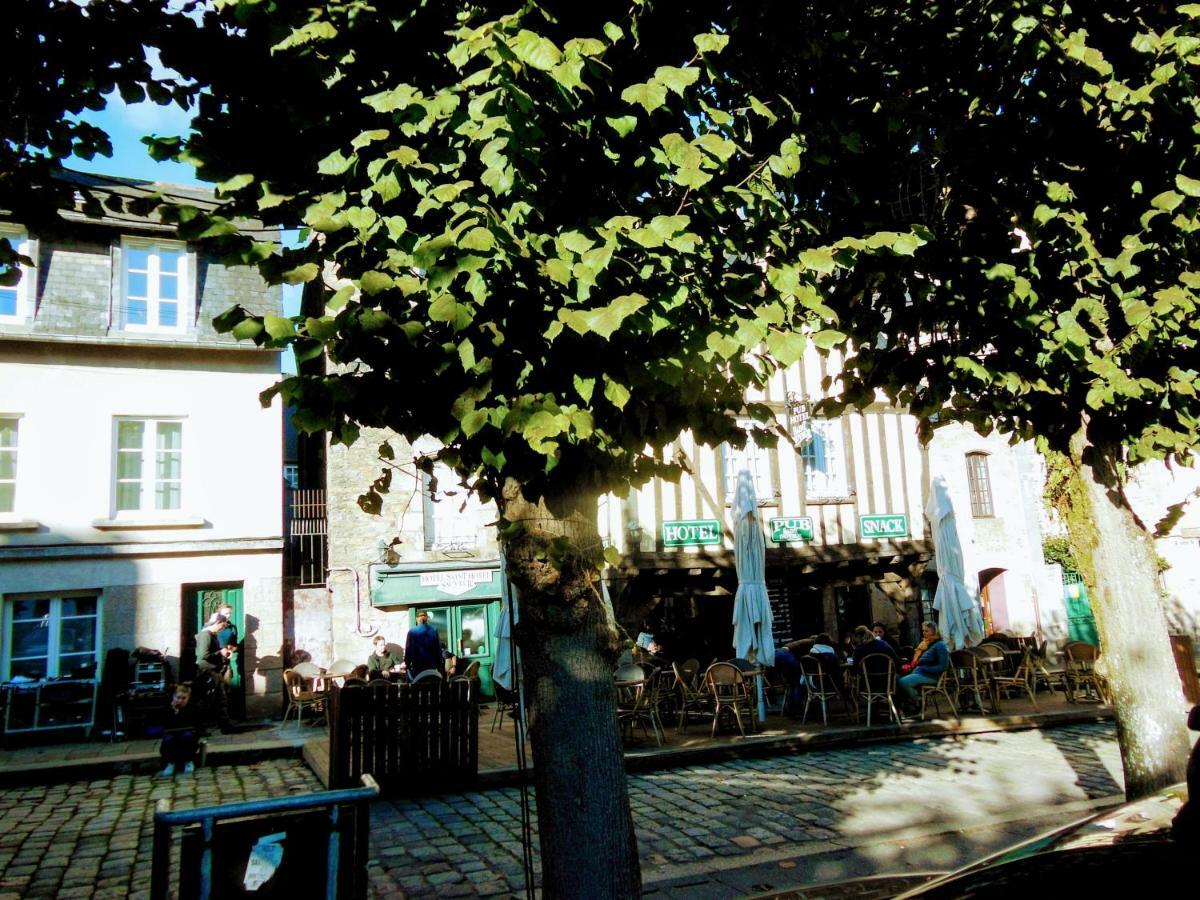 Gate House Lodge Dinan Exterior foto