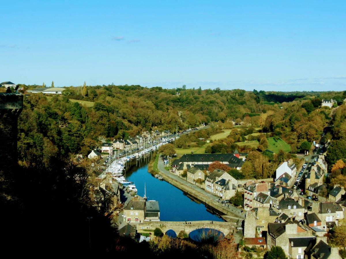 Gate House Lodge Dinan Exterior foto