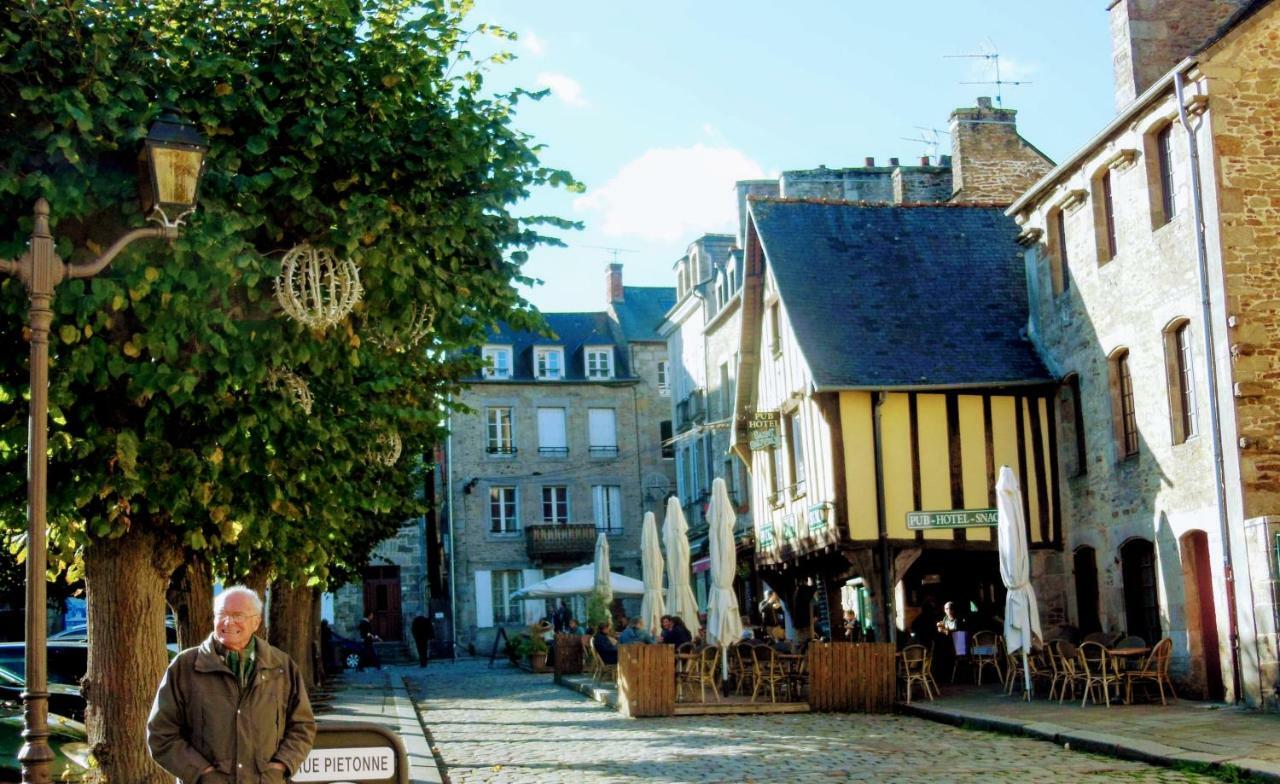 Gate House Lodge Dinan Exterior foto